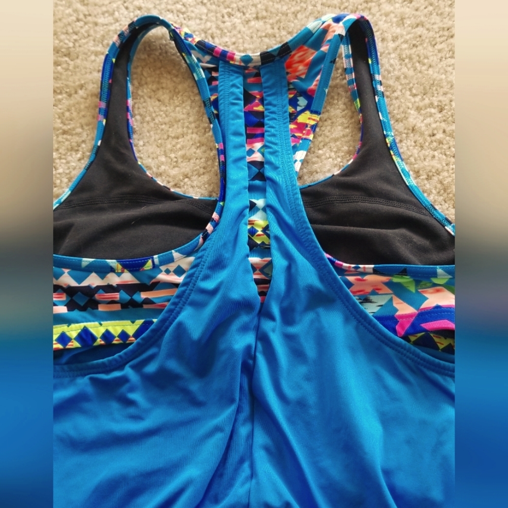 EUC Blue gym top with built in colorful shelf bra size S
